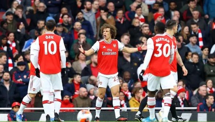  阿森纳完胜埃弗顿萨卡双响剑指联赛前三  