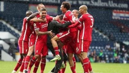  利物浦门将神扑零封曼城进攻  