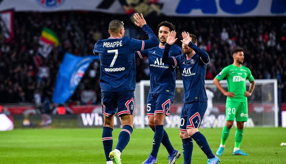  法甲金靴争夺战梅西内马尔领跑  